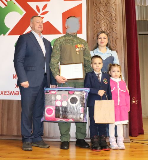 Әлки районында  яшь гаиләгә торак сатып алу өчен, социаль түләү алуга хокук турындагы таныклык тапшырылды