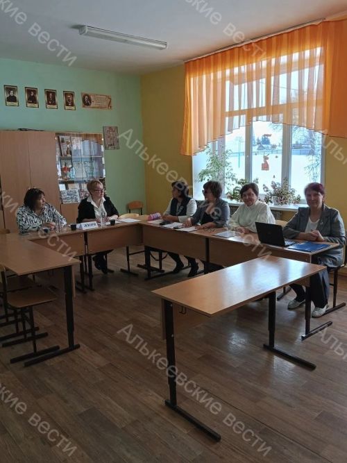 В Чувашско-Бродской школе прошла  межрайонная научно-практическая конференция «Хочу всё знать»
