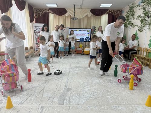 «Каенкай» балалар бакчасында юл хәрәкәте кагыйдәләре буенча кызыклы уен узды