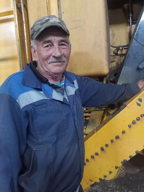 Рәшит Хәмәтҗанов: «Бу комбайнга 26 ел элек утырган идем»