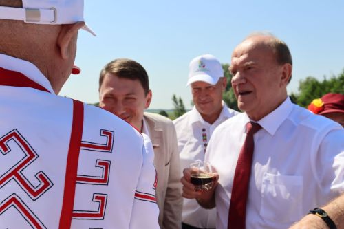 Геннадий Зюгановны Әлки җирендә каршыладык