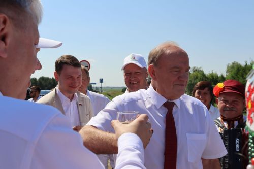 Геннадий Зюгановны Әлки җирендә каршыладык