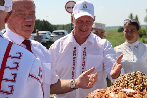 Геннадий Зюгановны Әлки җирендә каршыладык