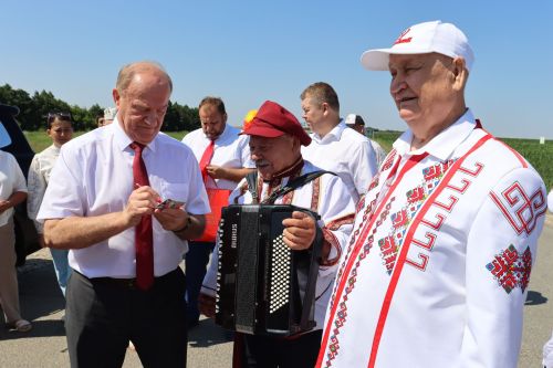 Геннадий Зюгановны Әлки җирендә каршыладык