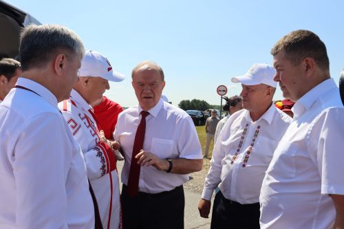 Геннадий Зюгановны Әлки җирендә каршыладык