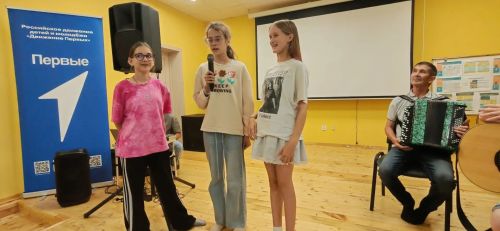 Әлки районы мәдәният йорты хезмәткәрләре «Яшь имәннәр» балалар лагеренда  уен оештырганнар