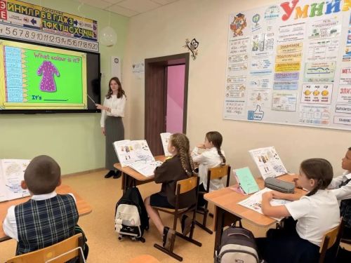 Яшь педагоглар максатчан юнәлешләр буенча Әлки районы мәктәпләренә кайталар