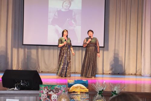 "Ел хатын-кызы. Ел ир-аты: хатын-кыз күзеннән"