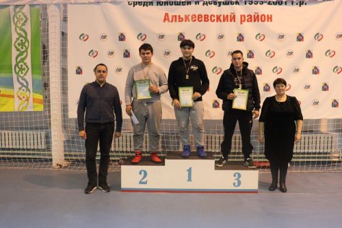 Айрат Хәйруллин истәлегенә багышланган билбау белән көрәш буенча республика турниры