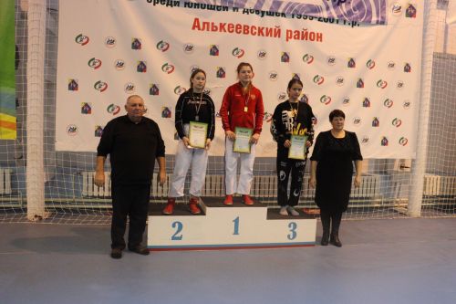 Айрат Хәйруллин истәлегенә багышланган билбау белән көрәш буенча республика турниры