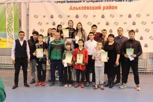 Айрат Хәйруллин истәлегенә багышланган билбау белән көрәш буенча республика турниры