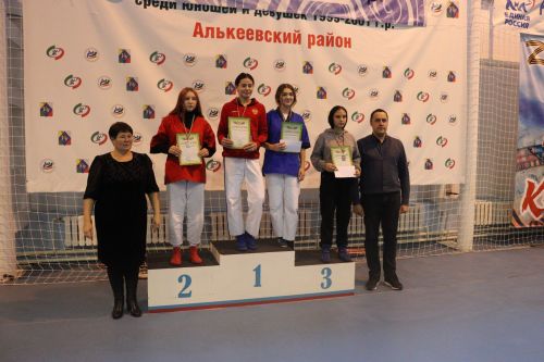 Айрат Хәйруллин истәлегенә багышланган билбау белән көрәш буенча республика турниры