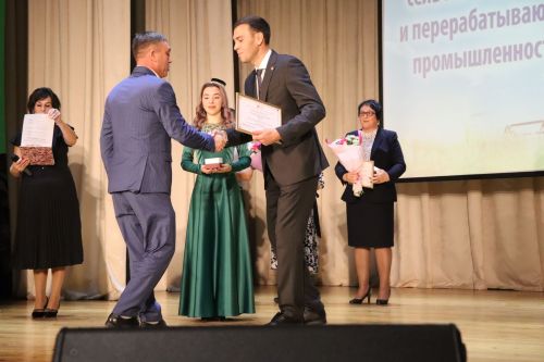 Әлкинең алдынгы авыл хуҗалыгы хезмәткәрләре слеты