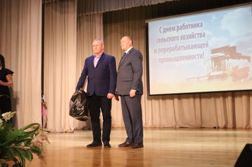 Әлкинең алдынгы авыл хуҗалыгы хезмәткәрләре слеты