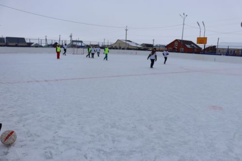 Футбол на льду среди молодежи