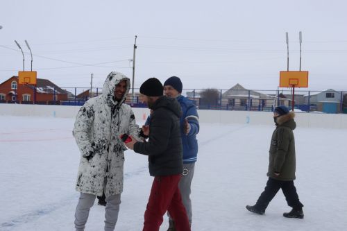 Футбол на льду среди молодежи