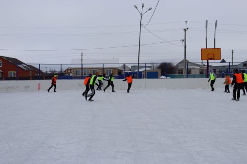 Футбол на льду среди молодежи
