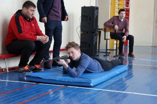 Соревнования по стрельбе из пневматической винтовки на приз Героя Советского Союза Бориса Кузнецова