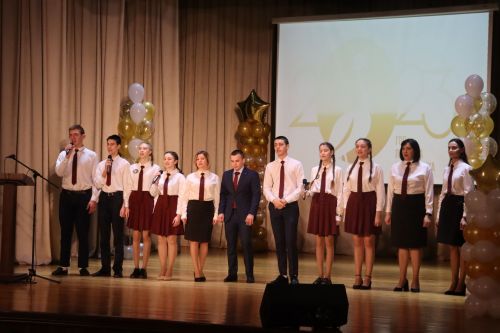 Әлки районында рәсми төстә Укытучы һәм остаз елын ачу тантанасы