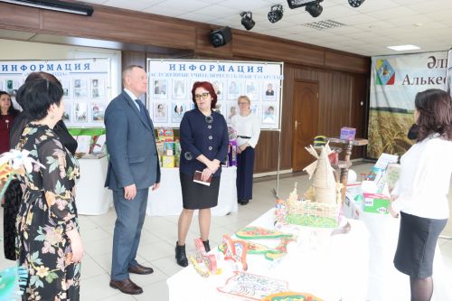Әлки районында рәсми төстә Укытучы һәм остаз елын ачу тантанасы