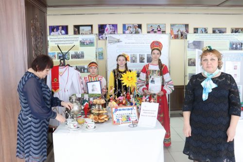 Әлки районында рәсми төстә Укытучы һәм остаз елын ачу тантанасы