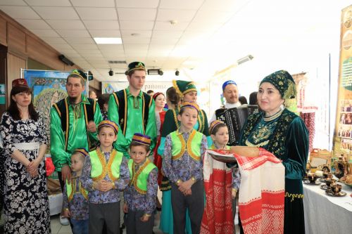 “Тарихта без эзлебез” дип исемләнгән шәҗәрәләр фестиваленең зона этабы