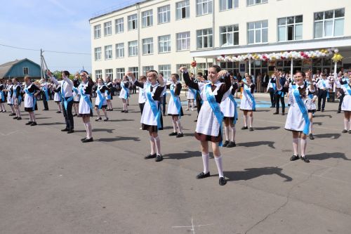 Базарлы Матак мәктәбендә соңгы кыңгырау