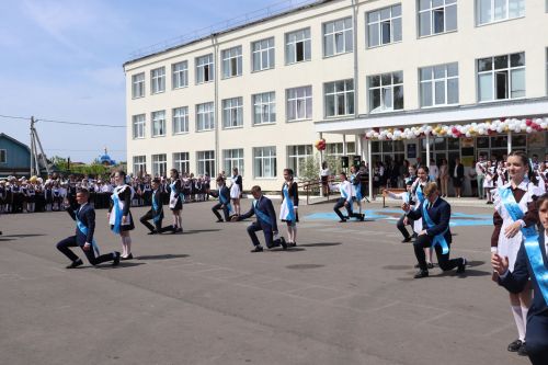 Базарлы Матак мәктәбендә соңгы кыңгырау
