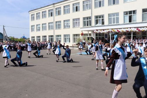 Базарлы Матак мәктәбендә соңгы кыңгырау