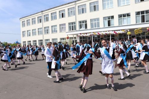 Базарлы Матак мәктәбендә соңгы кыңгырау
