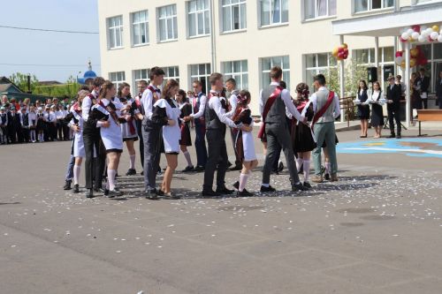 Базарлы Матак мәктәбендә соңгы кыңгырау