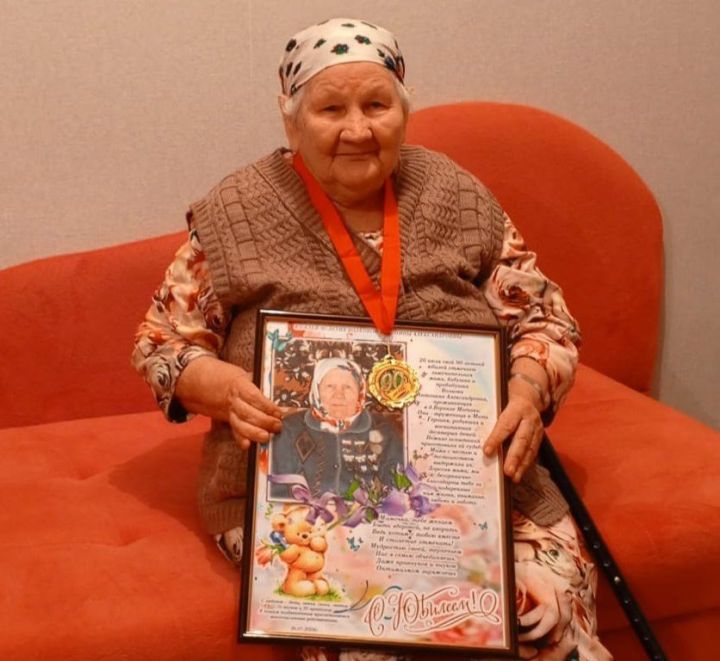 Мать 10 детей Антонина Волкова из села Нижнее Колчурино отметила юбилей 90-летия