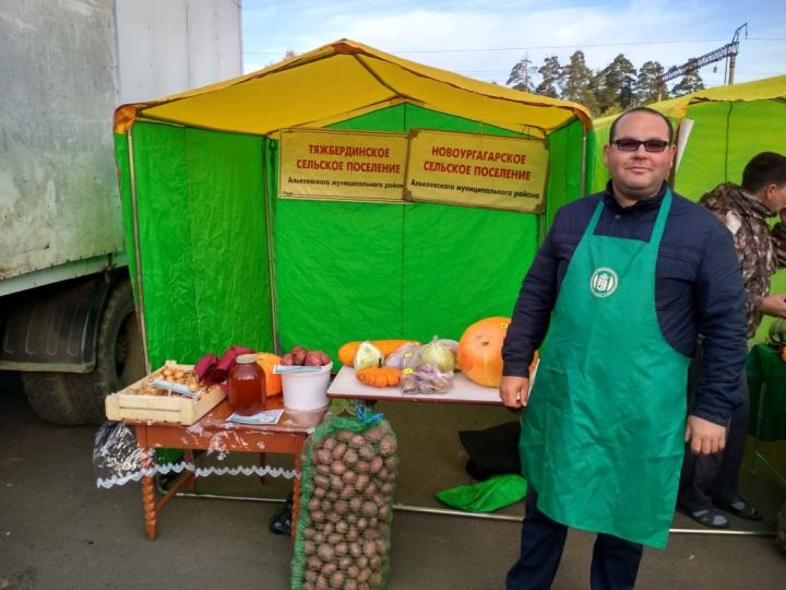 Представители Алькеевского района привезли на ярмарку в Казани товаров на 1,2 миллиона рублей