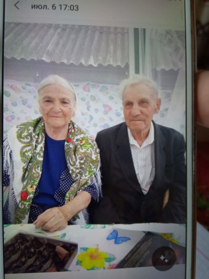«Когда мне трудно, начинаю решать математические задачи»,– говорит 92-летний учитель-ветеран из Алькеевского района Виктор Бизяев