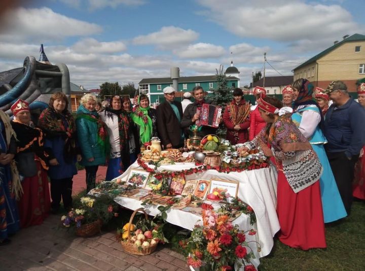 Әлки районында алда торган бәйрәмнәр уңаеннан күп төрле чаралар үткәрелә