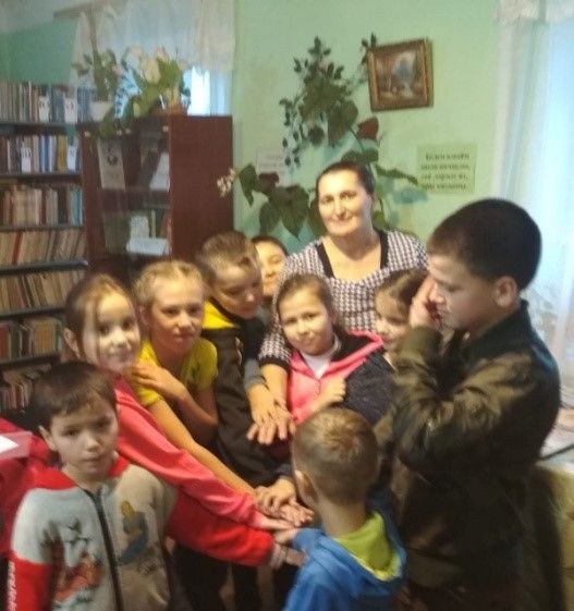 В Татабурнаевской библиотеке провели урок толетарности «Мы все такие разные, но мы вместе»