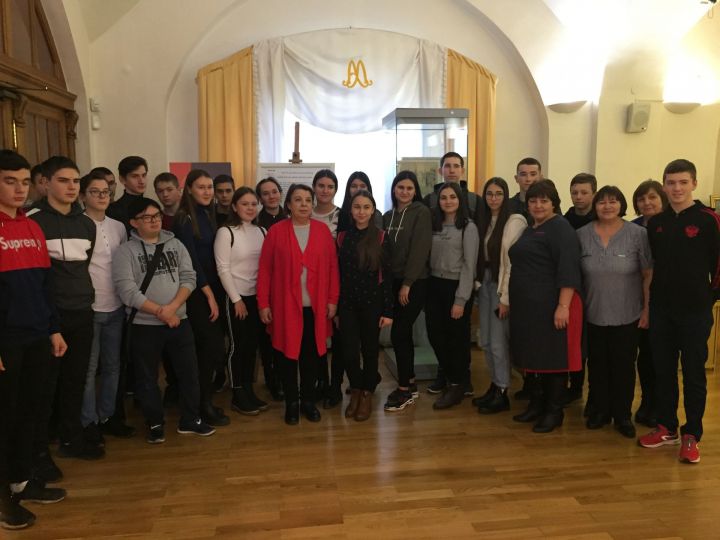 Учащиеся Алькеевского района посетили музей Казани, побывали на выставке