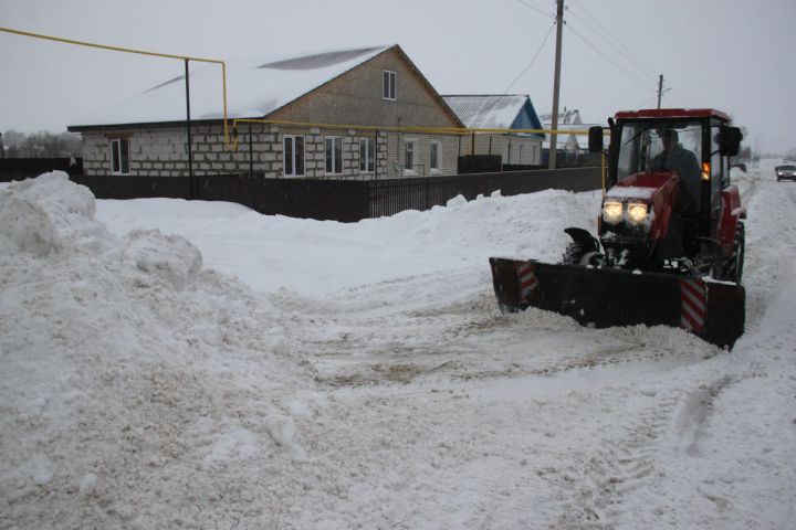 Алькеевский район ГИБДД Татарстана из-за снегопада просит водителей быть внимательнее на дорогах