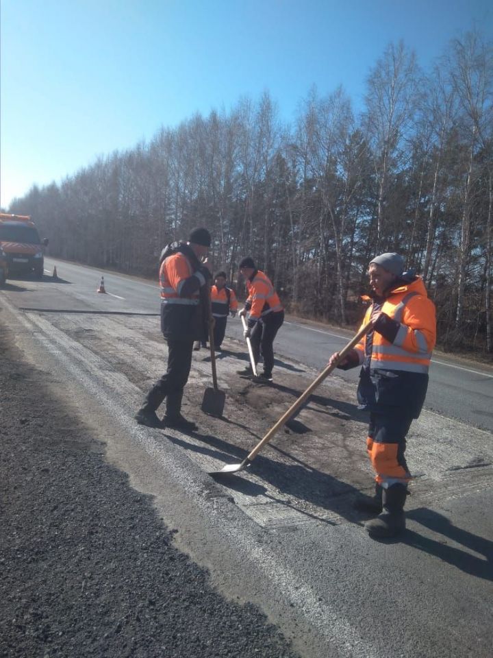 В Алькеевском районе ремонтируют дороги