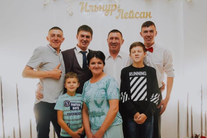 В Алькеевском районе наградили мать пятерых детей