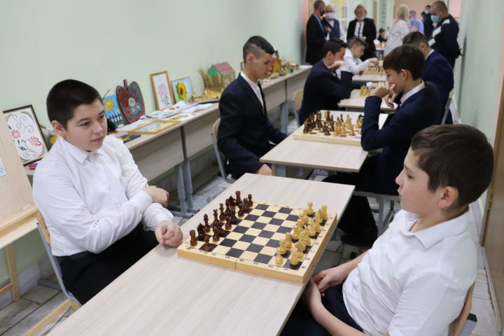 Әлки районы: Нәби Дәүли исемендәге гимназиядә шахмат турниры узды
