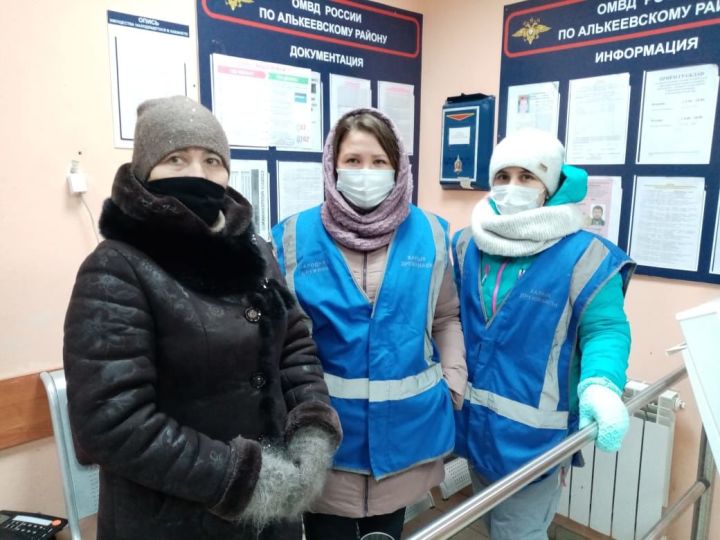 В Алькеевском районе дружинники проверяют соблюдение масочного режима