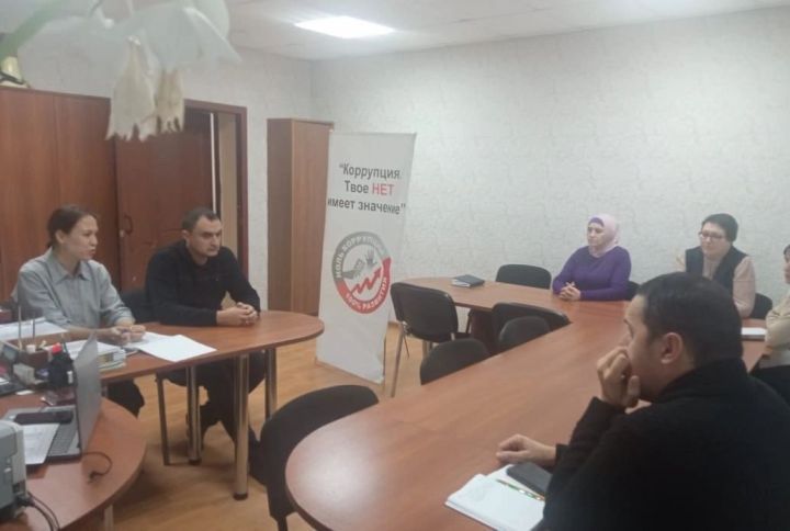 В Алькеевском районе проведена встреча с трудовым коллективом «Управления сельского хозяйства и продовольствия»