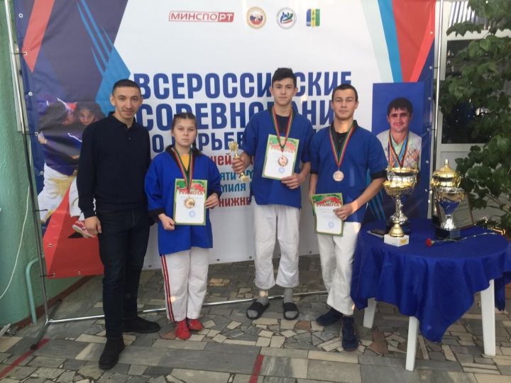 Воспитанники спортивной школы Алькеевского района показали хорошие результаты по борьбе на поясах