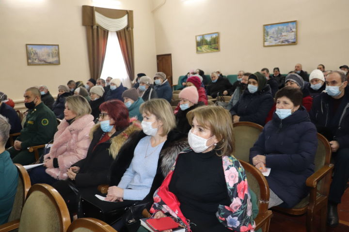 Сход граждан в Старом Алпарово прошел при большой явке и активности сельчан