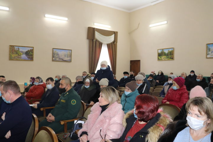 Сход граждан в Старом Алпарово прошел при большой явке и активности сельчан