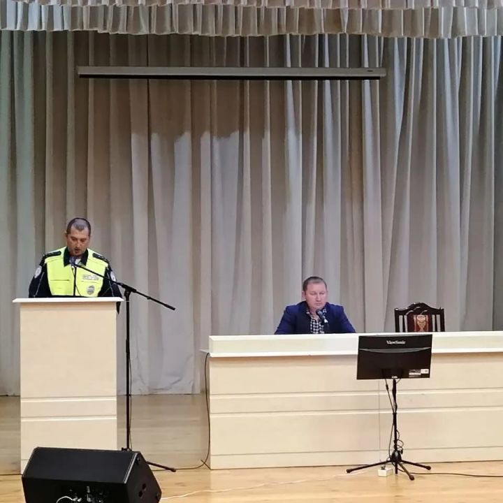 В Алькеевском районе прошло расширенное заседание комиссии по безопасности дорожного движения