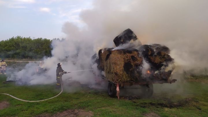В селе Каргополь Алькеевского района сгорел ценный корм