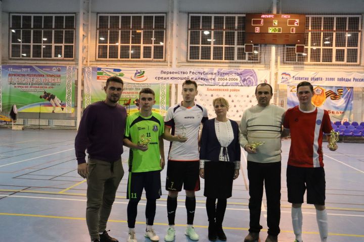 В Базарных Матаках прошел открытый турнир по мини футболу посвящённый памяти Альберта Шагеева