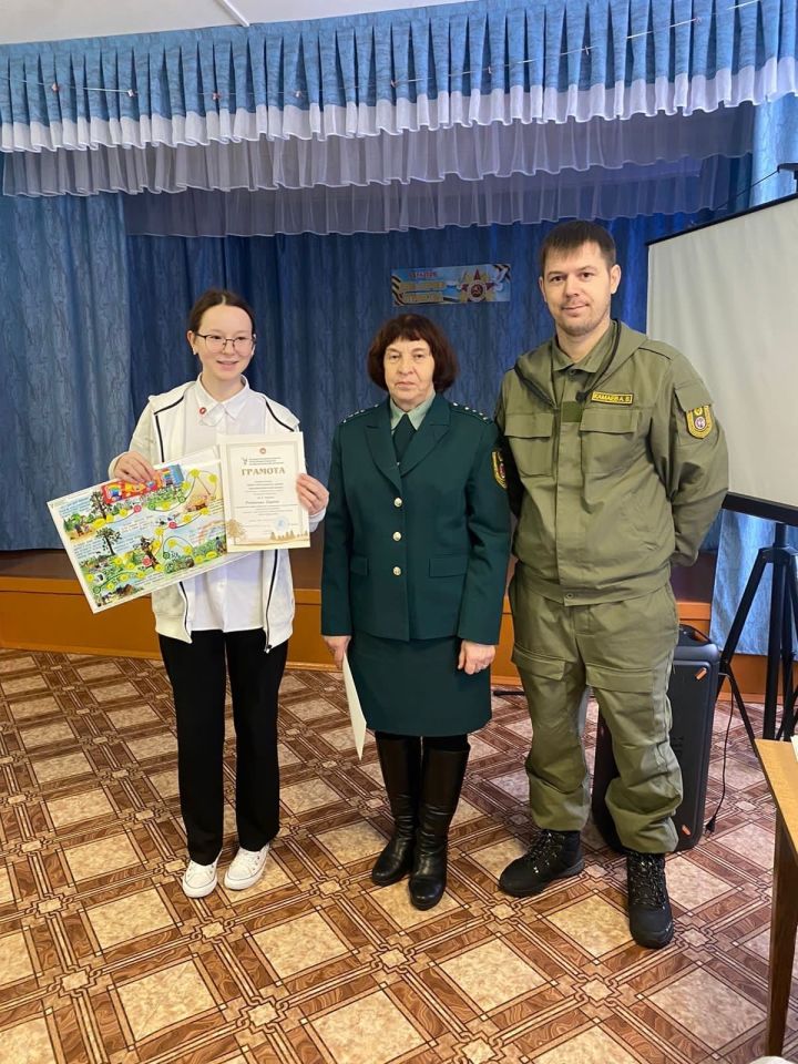 Ученикам Юхмачинской школы вручили грамоты